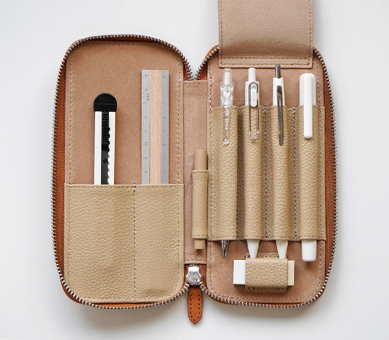 【イタリアンレザー MAYA】ペンケース 両開き ラウンドファスナー 本革 Luddite ラダイト